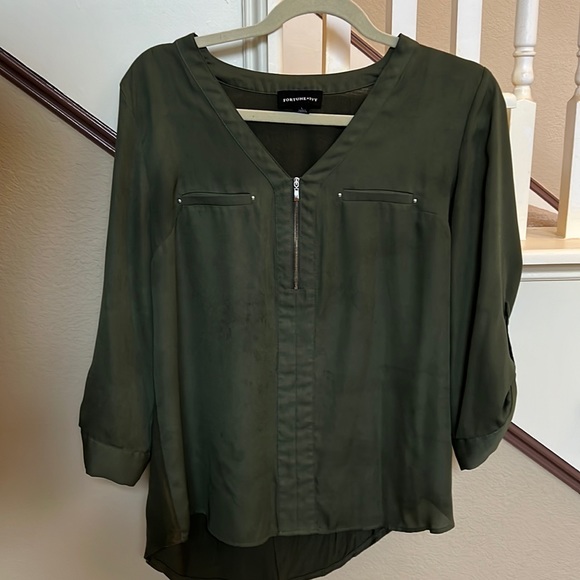 fortune & Ivy Tops - Fortune & Ivy Olive/Army Green blouse